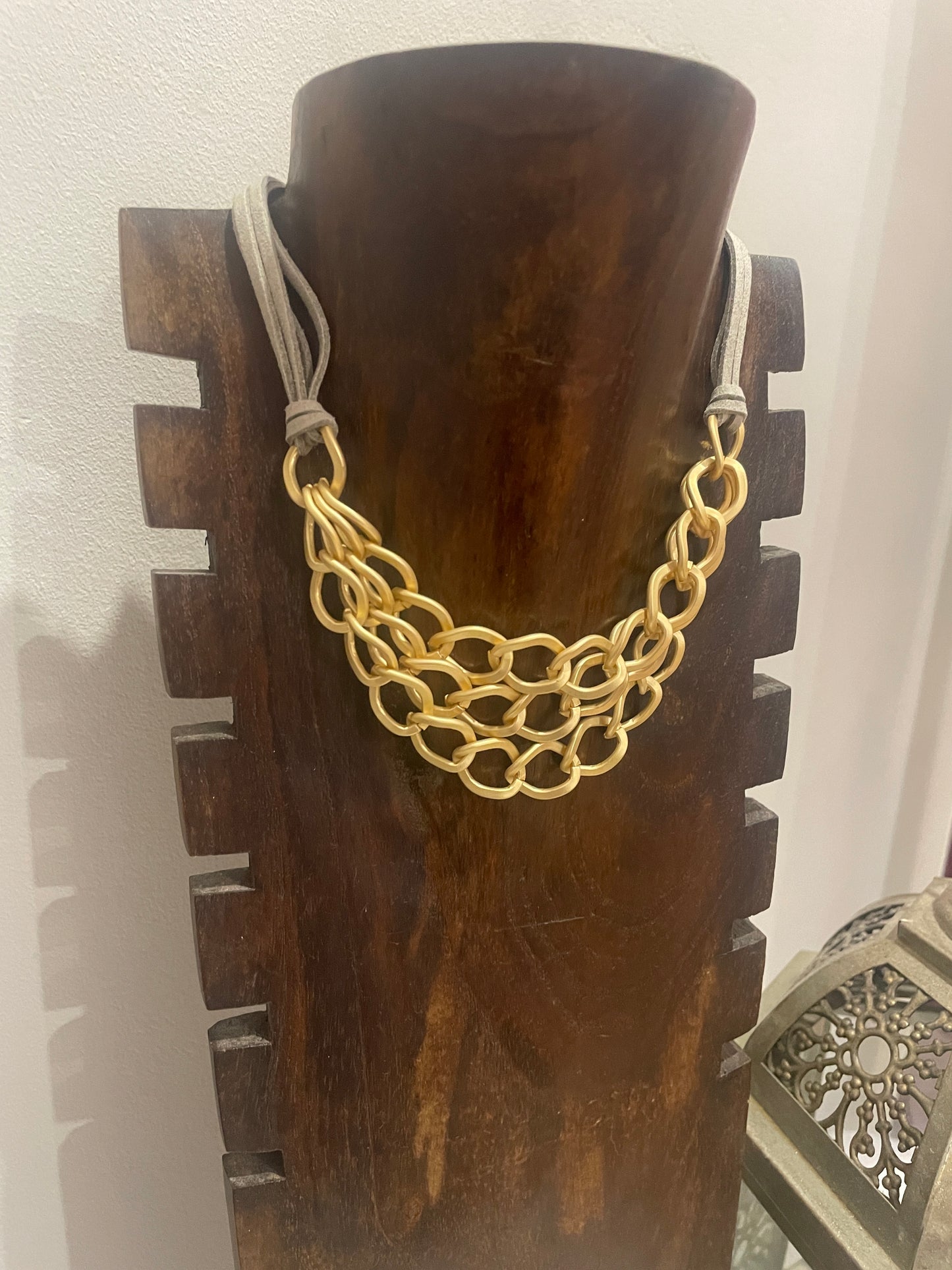 Collar Burkina Corto Dorado