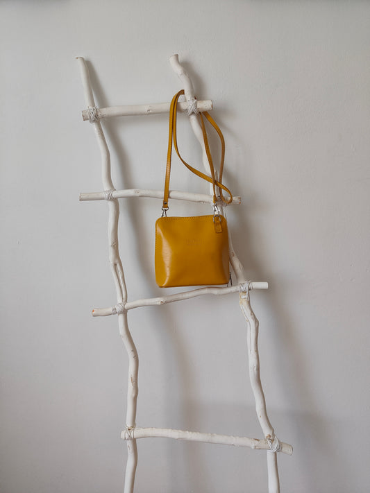 Mini bolso bandolera piel  color mostaza